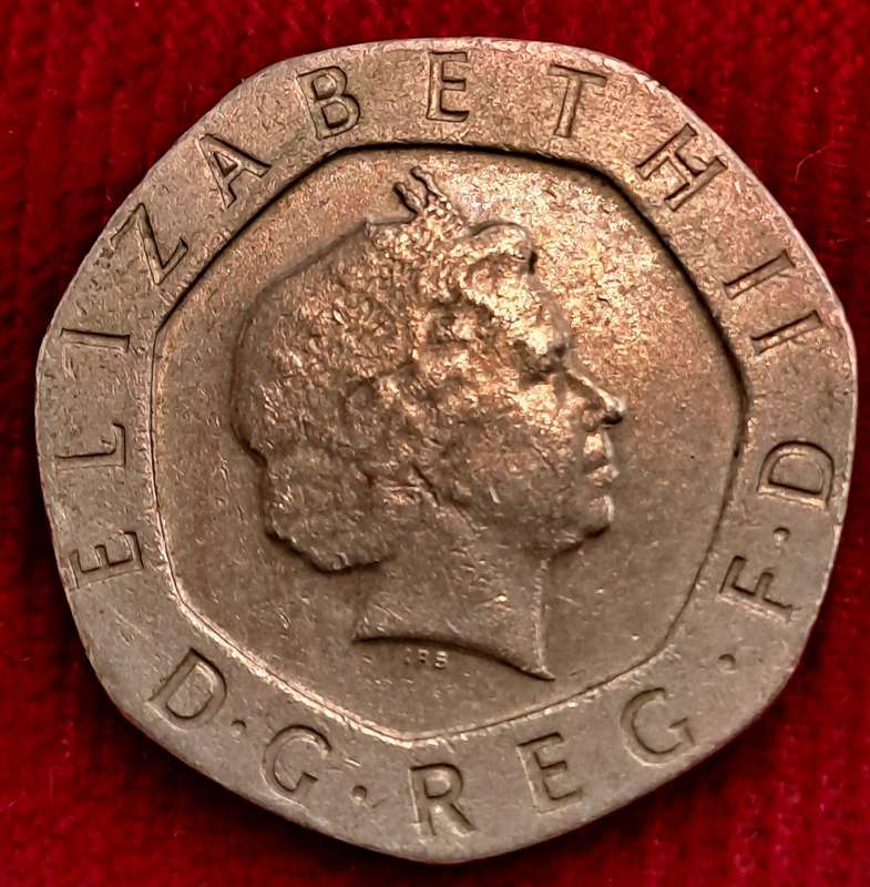 2002 United Kingdom 20 Pence - Elizabeth II 4th portrait, Tudor Rose