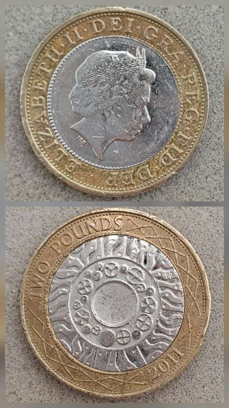 2011 United Kingdom -2 Pounds - Elizabeth II 4th portrait, Technology