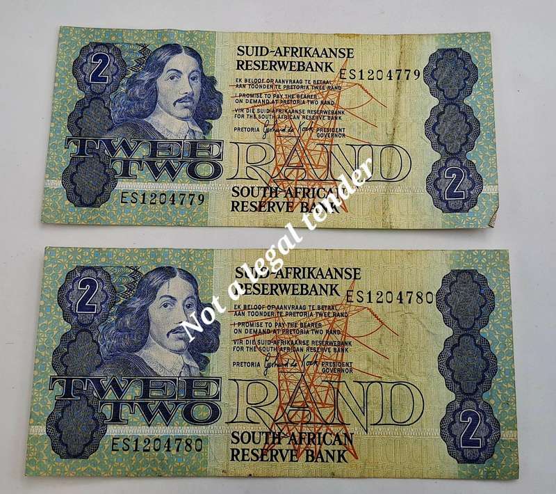 2 x 1984 South Africa R2 Notes In Sequence- Gerhard de Kock -Afrikaans -English