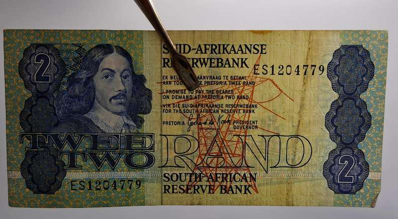 2 x 1984 South Africa R2 Notes In Sequence- Gerhard de Kock -Afrikaans -English