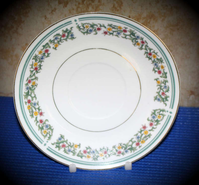 Vintage Elegance Verde Collection 5 Due`s and 1 extra saucer 2 tiny chips see photo