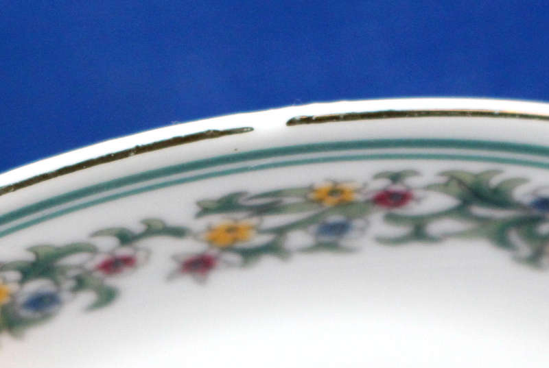 Vintage Elegance Verde Collection 5 Due`s and 1 extra saucer 2 tiny chips see photo