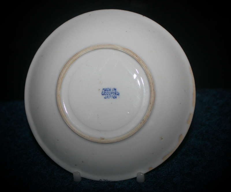 1940's Small VINTAGE  Blue and White  saucer made in occupied Japan - 142mm