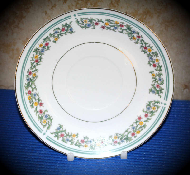 Vintage Elegance Verde Collection 5 Due`s and 1 extra saucer 2 tiny chips see photo