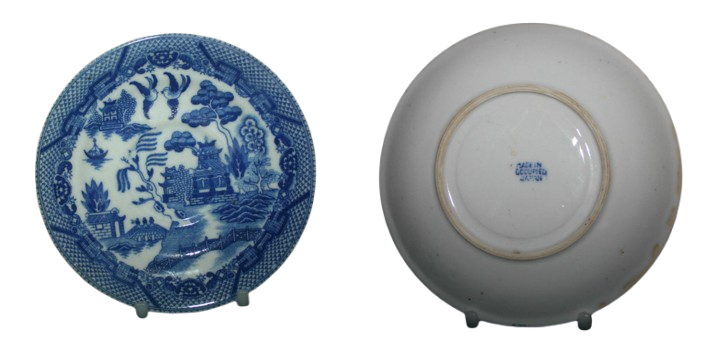 1940's Small VINTAGE  Blue and White  saucer made in occupied Japan - 142mm