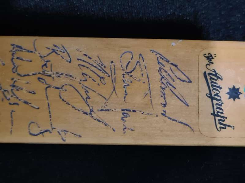 Minature GM Bat Autographed SA Cricket team 1995