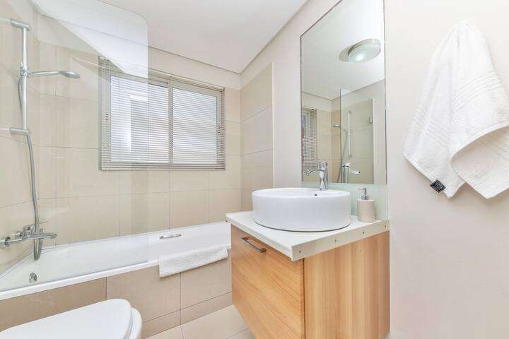 5 Night Stay at Blouberg Beachfront in CPT