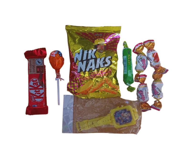 Party Pack X 10 Chip Bag NikNaks, KitKat, Lollipop, Sweets & Toy | Kids Birthday Party green