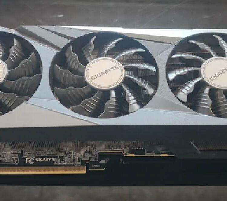 NVIDIA - GIGABYTE GeForce RTX 3060 Ti GAMING OC PRO 8G