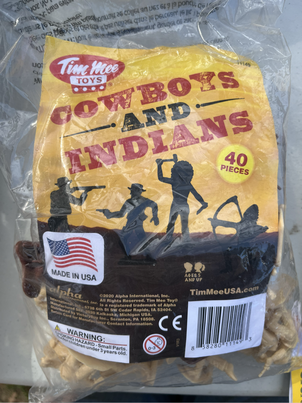 Tim Mee Toys - Cowboys and Indians 40 pieces (20 Cowboys and 20 Indians)
