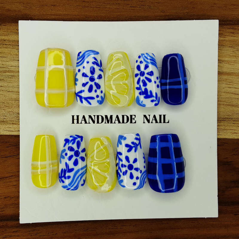 Press on nails