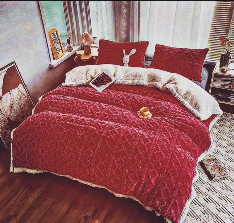 5Pc Wool Geometric Queen Comforter with Zip, for Heavy Winter (100% Wool)