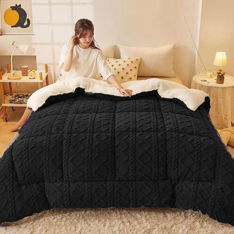 5Pc Wool Geometric Queen Comforter with Zip, for Heavy Winter (100% Wool)