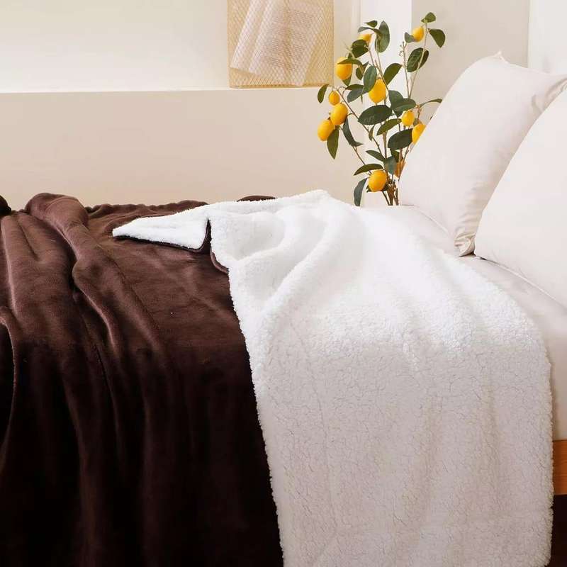 Soft Sherpa Blanket Queen Size - Brown