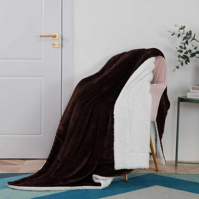 Soft Sherpa Blanket Queen Size - Brown