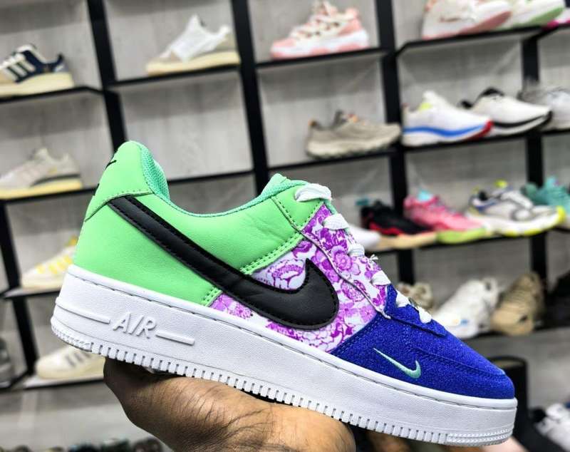 Unisex Sneaker, Sizes 4-7
