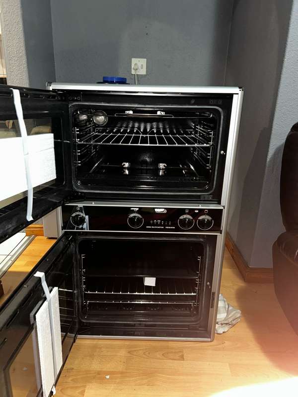 Defy oven
