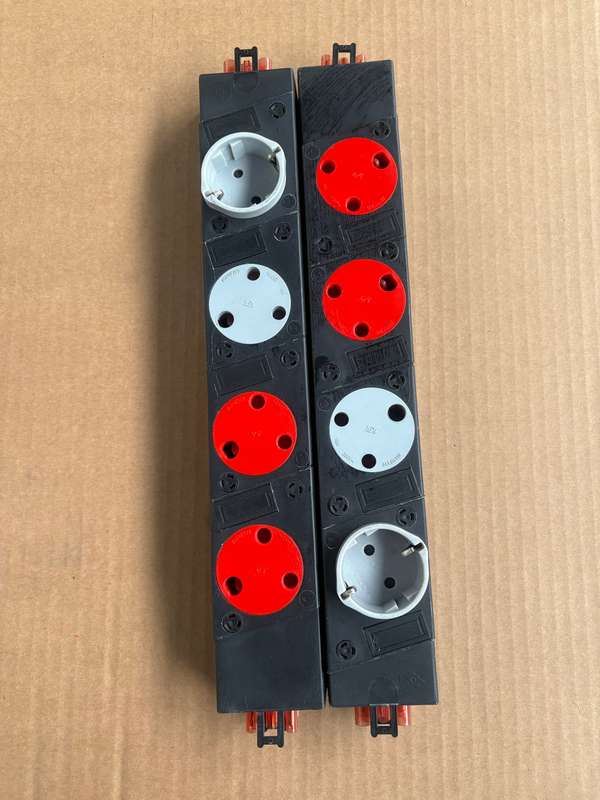Oblique, 4-way DUAL power outlet
