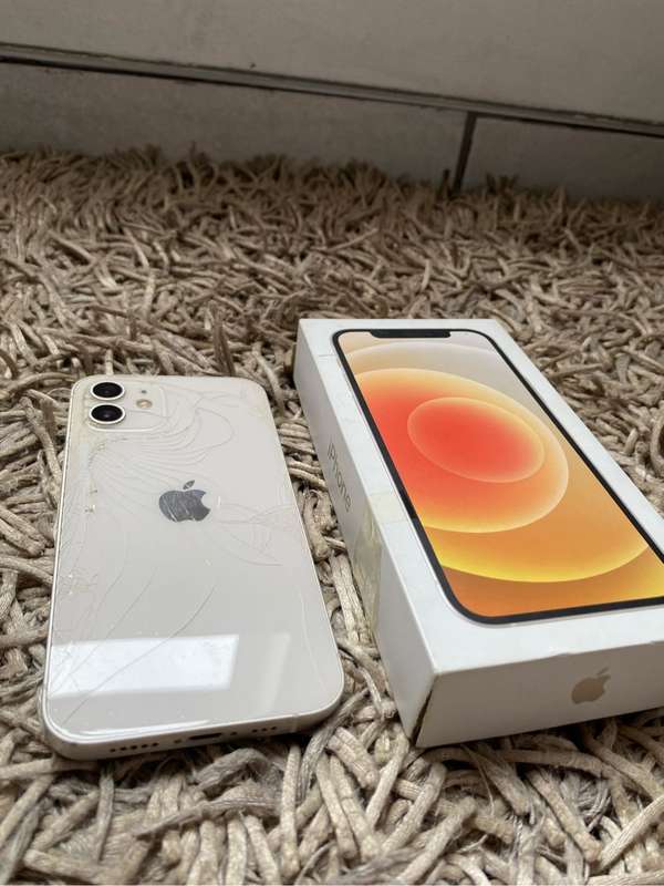 iPhone 12 64GB