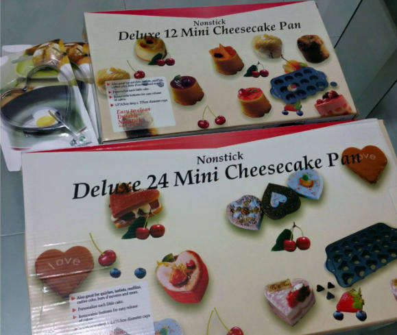 Nonstick Deluxe Mini Cheesecake Pan