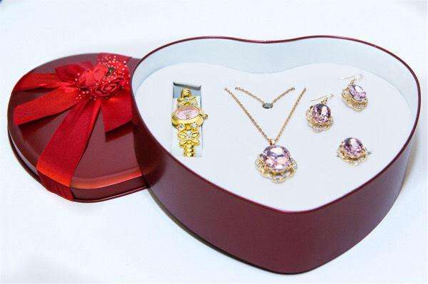 Jesou Jewelry Heart 4pc