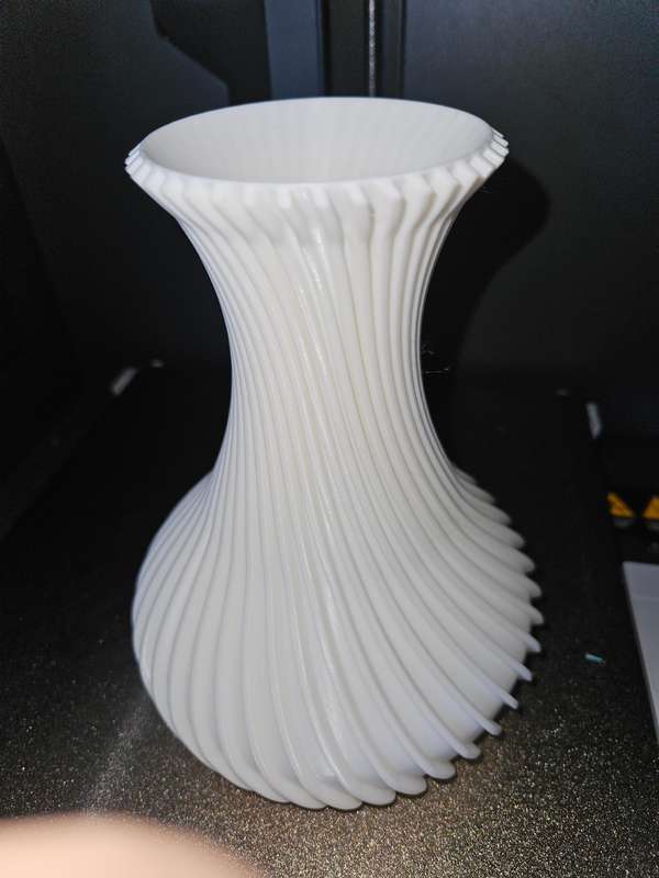 Spiral vase, smooth inside