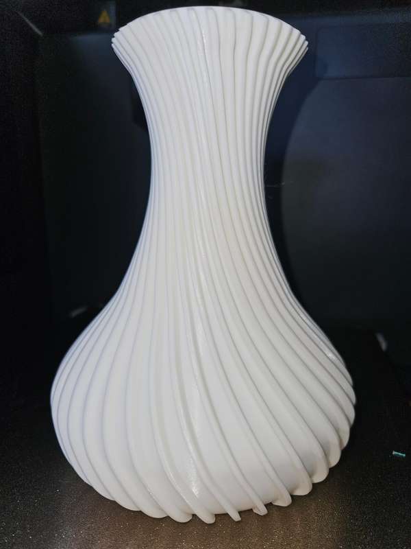 Spiral vase, smooth inside