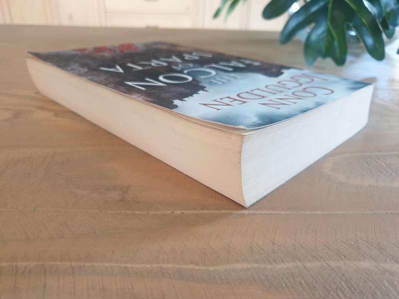 Conn Iggulden : "The Falcon of Sparta" - A battle can be won with a single blow