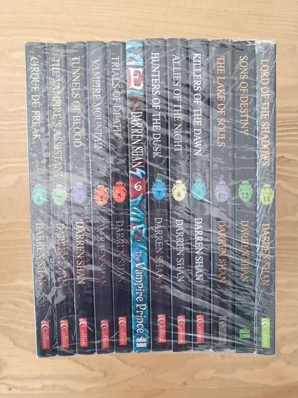 Darren Shaughnessy : "The Saga of Darren Shan" / "Cirque du Freak" - Complete Book Set of 12