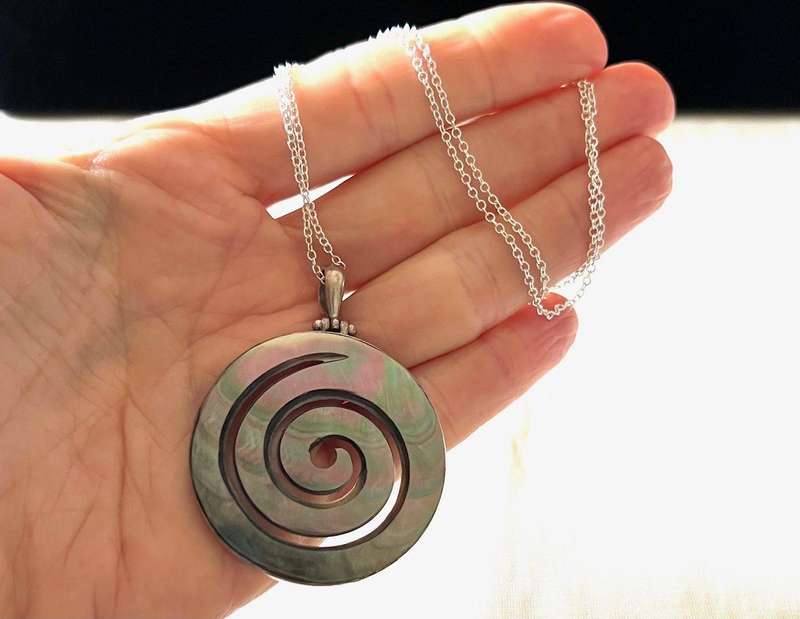 Vintage Sterling Silver Necklace w/ Large Iridescent Mother of Pearl Swirl Pendant