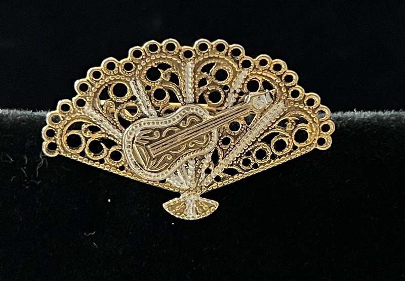 c1960s Vintage Damascene Gold Tone & Silver Tone FAN w/ SPANISH GUITAR Brooch