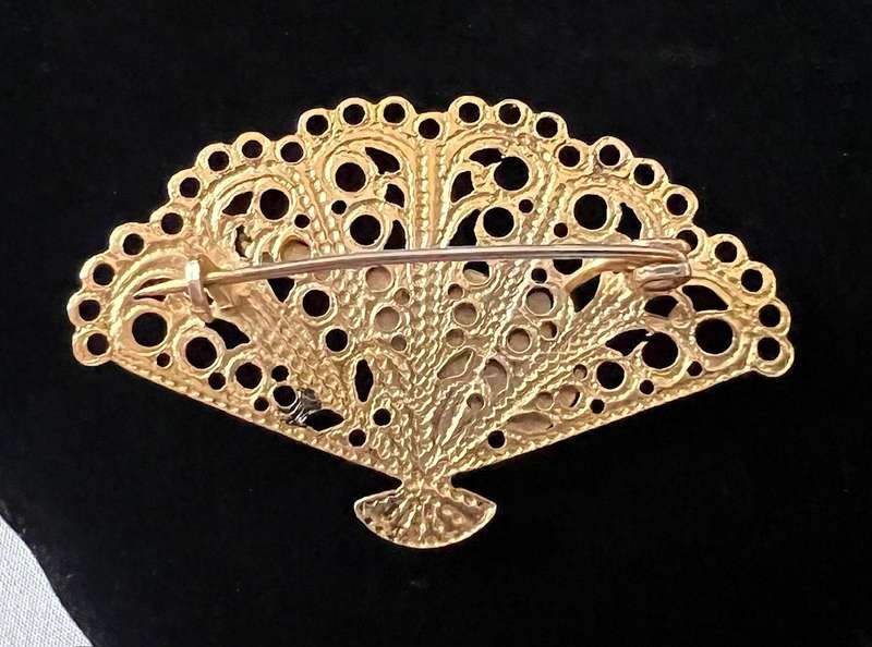 c1960s Vintage Damascene Gold Tone & Silver Tone FAN w/ SPANISH GUITAR Brooch