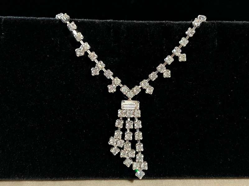 1950s Vintage Silver Tone Crystal Clear Rhinestones Choker Length Necklace