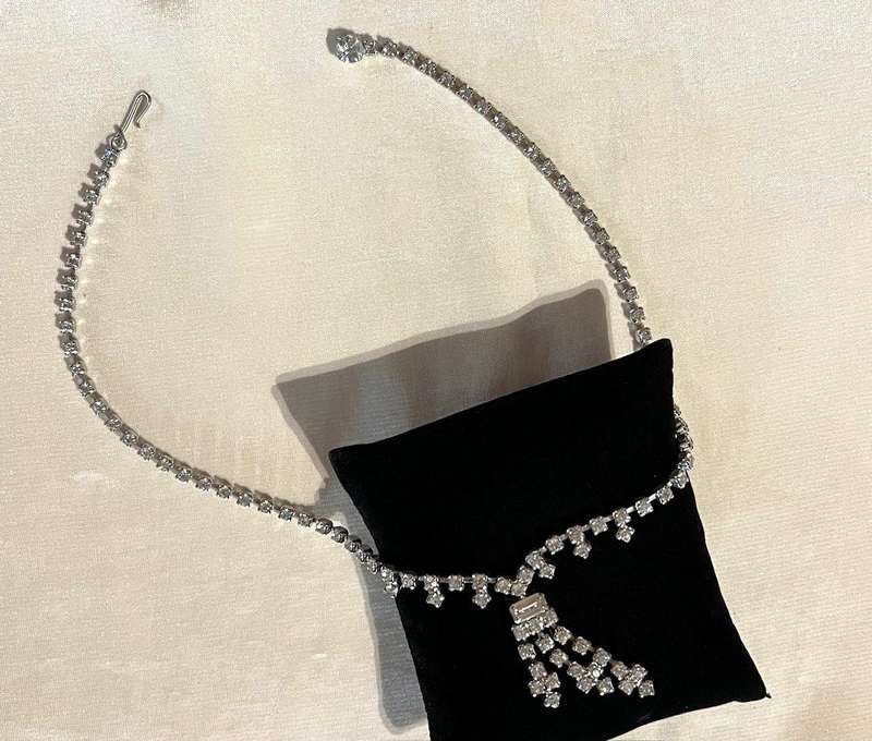 1950s Vintage Silver Tone Crystal Clear Rhinestones Choker Length Necklace