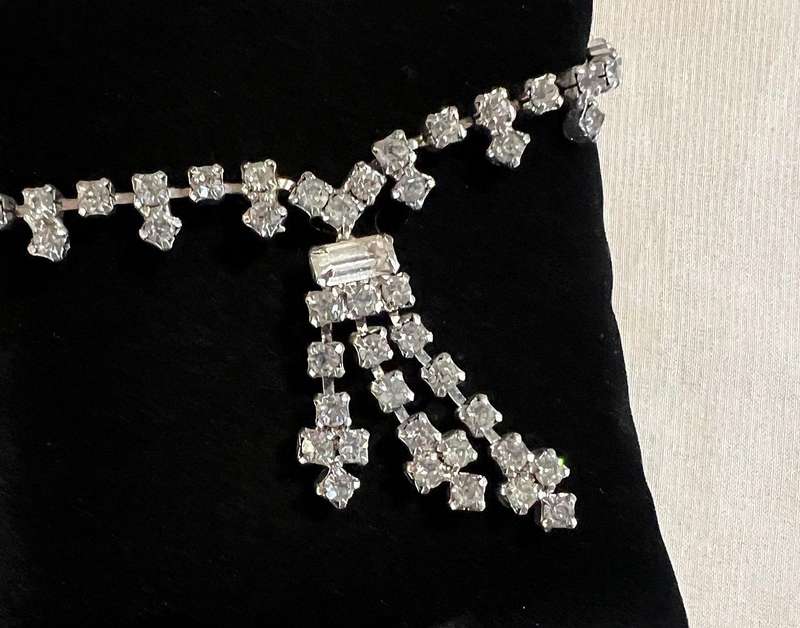 1950s Vintage Silver Tone Crystal Clear Rhinestones Choker Length Necklace