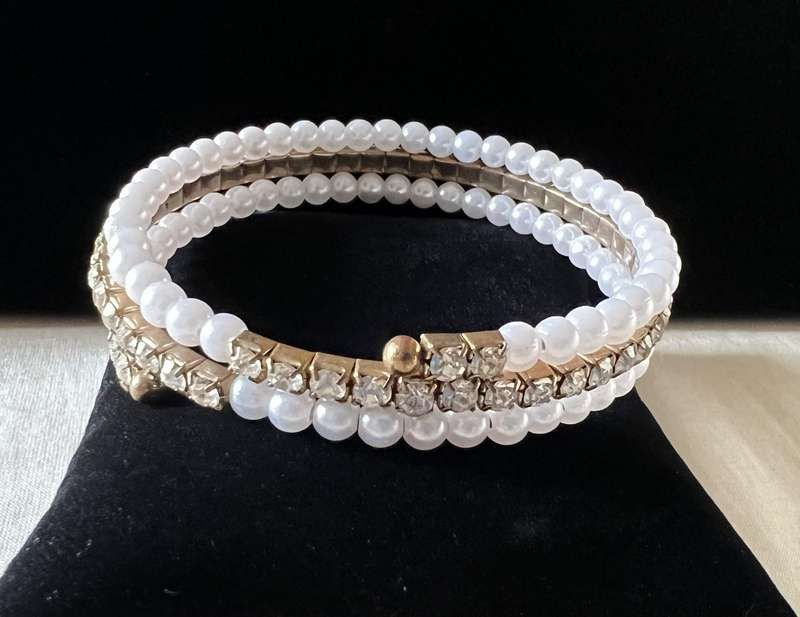 c1980s Vintage Gold Tone Crystal Clear Rhinestones & Faux Pearls Wrap Bracelet