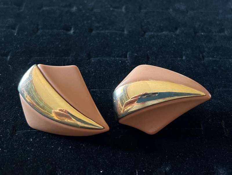 1980s Large Vintage Brown & Gold Tone Pierced Earrings by NAPIER