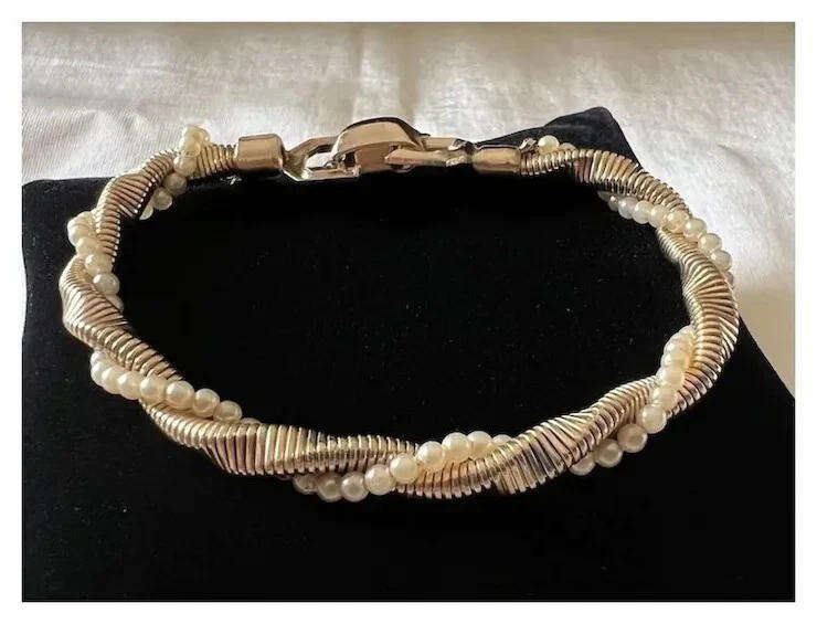 1940s Vintage Twisted Gold Tone Faux Pearls Bracelet by Pegasus CORO
