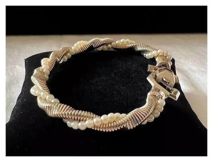 1940s Vintage Twisted Gold Tone Faux Pearls Bracelet by Pegasus CORO
