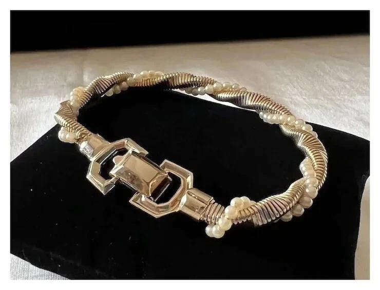 1940s Vintage Twisted Gold Tone Faux Pearls Bracelet by Pegasus CORO