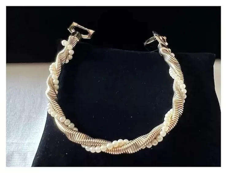 1940s Vintage Twisted Gold Tone Faux Pearls Bracelet by Pegasus CORO