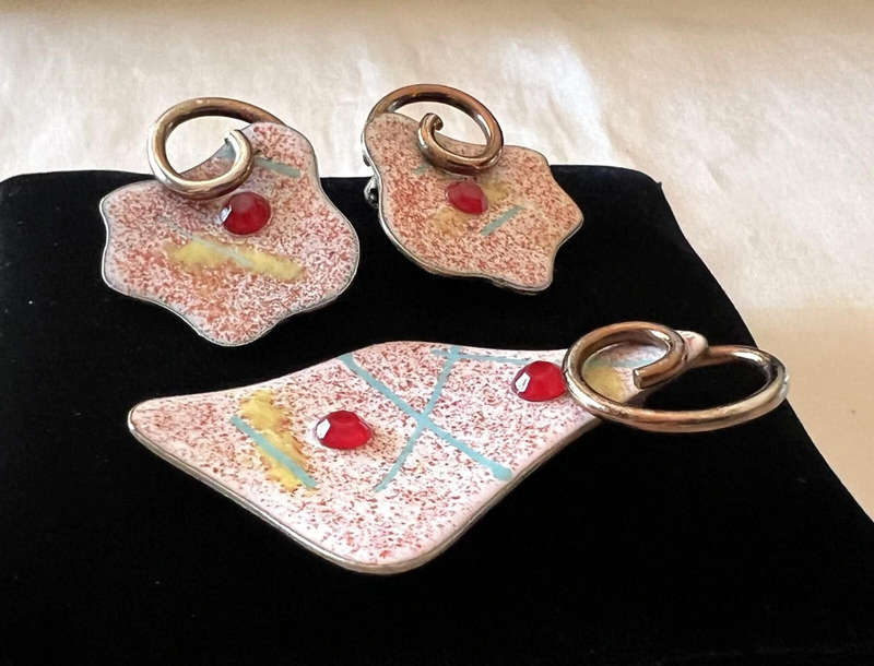 1960s Vintage MODERNIST Red Yellow Enamel Red Rhinestones Brooch & Clip Earrings