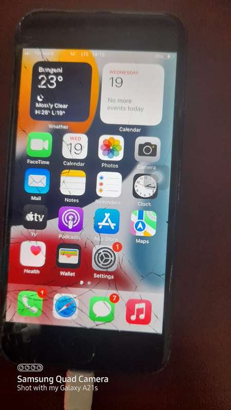 Iphone 7 AS PER DESCRIPTIONIphone 7 128GB SOLD AS IS SPARES SALVAGE