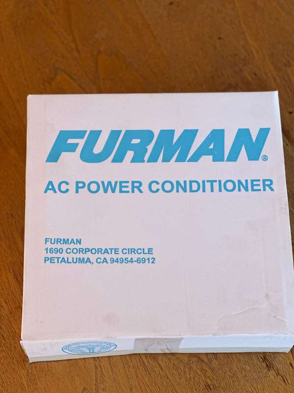 Furman AC-210 E Compact Power Conditioner