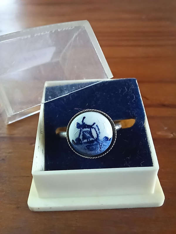 Vintage Delft Porcelain and Silver ring