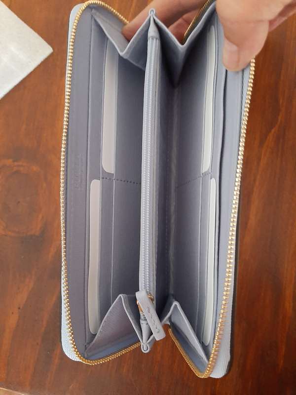Leather ladies wallet