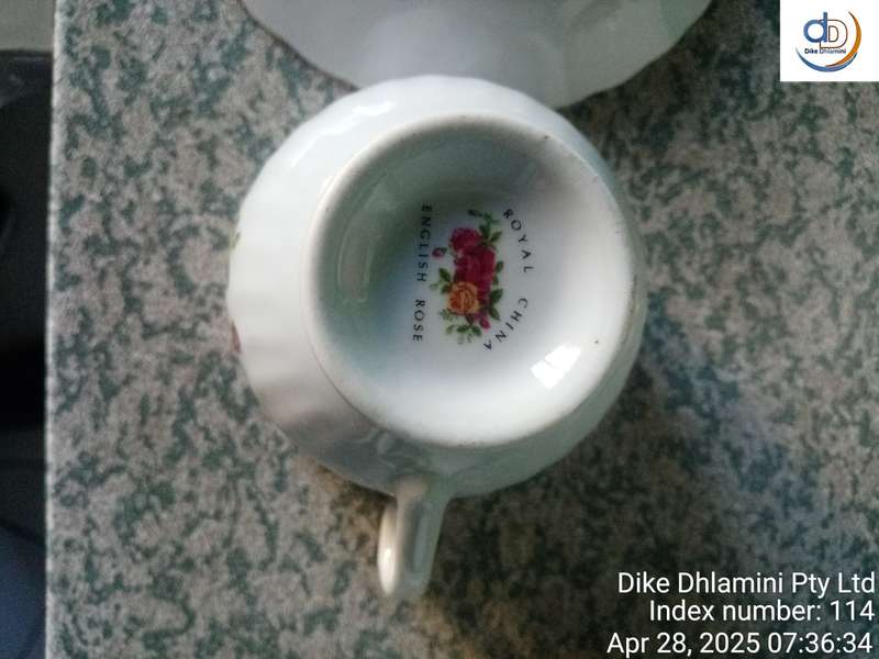 Royal china English rose tea set