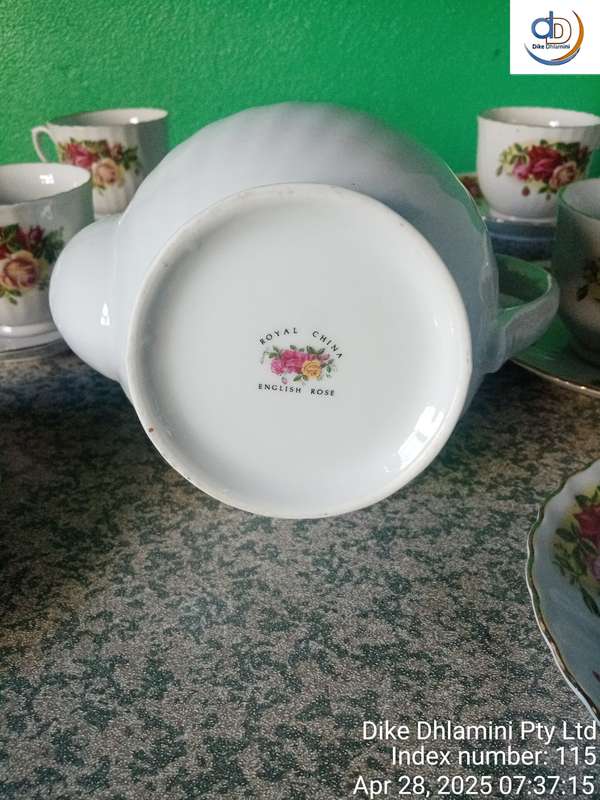 Royal china English rose tea set