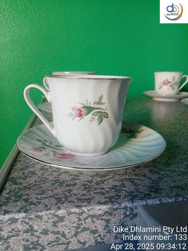 Vintage H 9 made in china pink rose (6) x tea cups and saucers w/gold rim & peacock stamp
