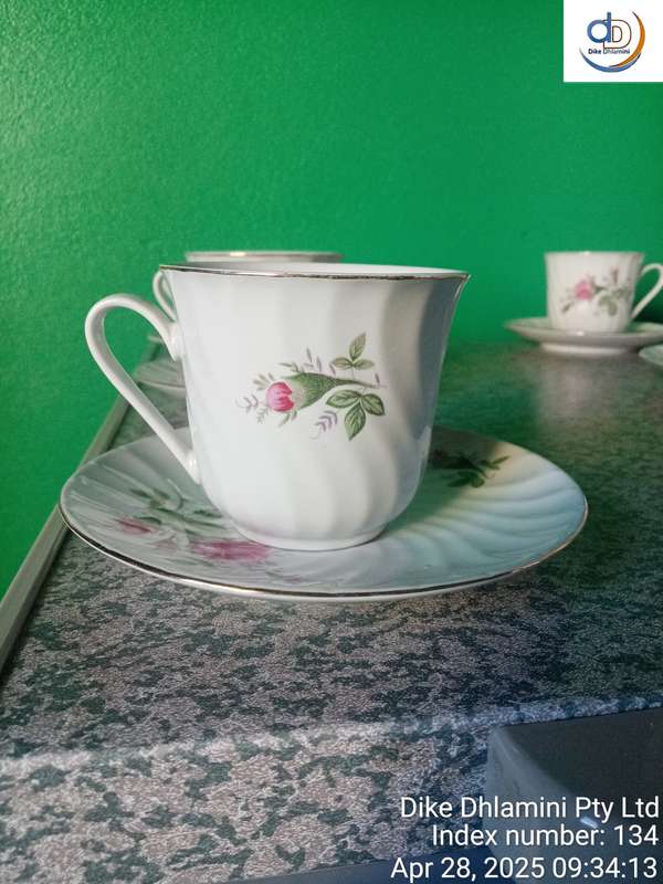 Vintage H 9 made in china pink rose (6) x tea cups and saucers w/gold rim & peacock stamp
